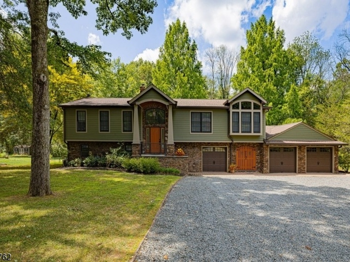 $999K Custom Home Sitting On A Parklike Lot In Basking Ridge