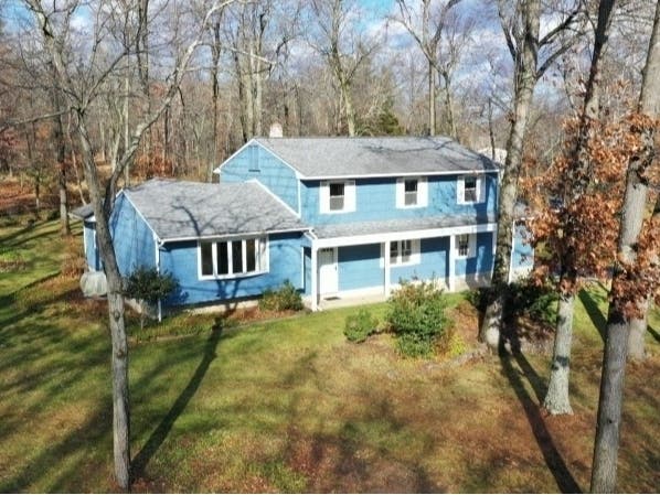 $599K Spacious, Split-Level Home In Bridgewater