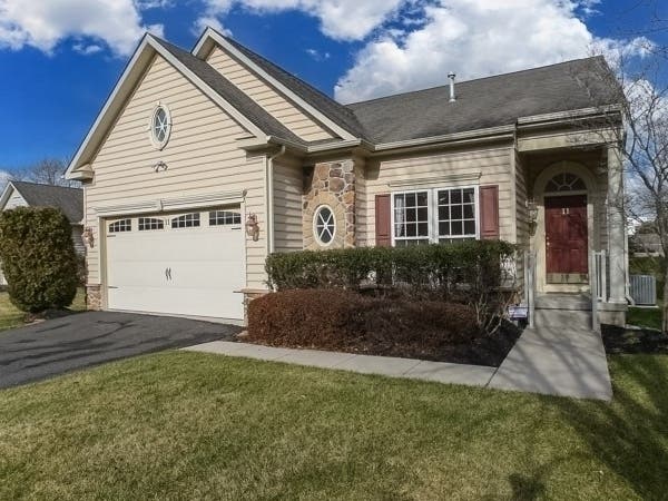 $668K Single-Family Home In Active Hillsborough Adult Community