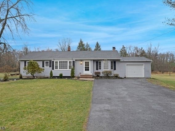 $485K Charming Ranch In Hillsborough