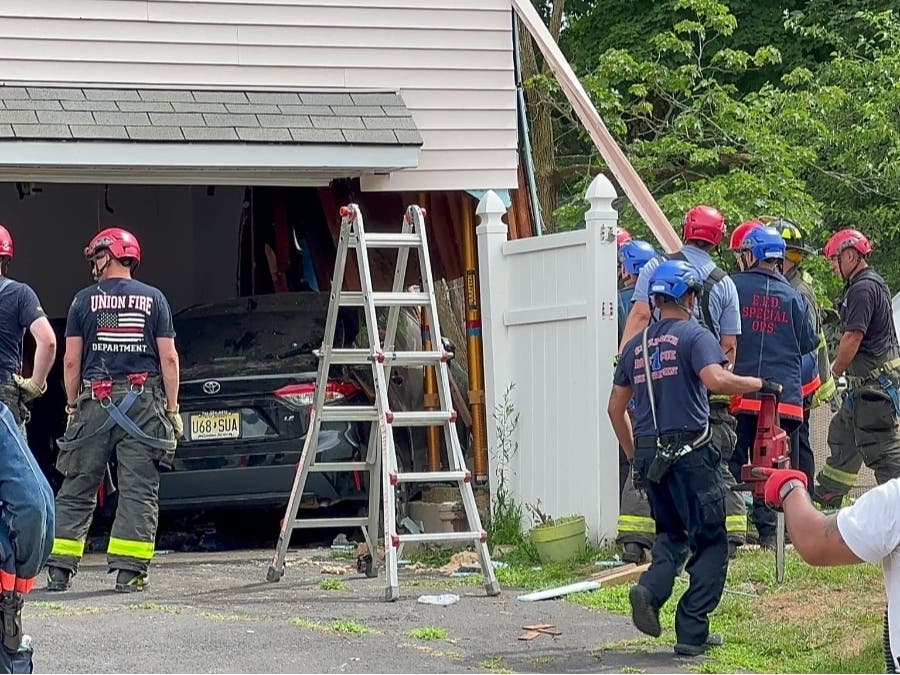 Car Crashes Into House, Damages Foundation In Plainfield