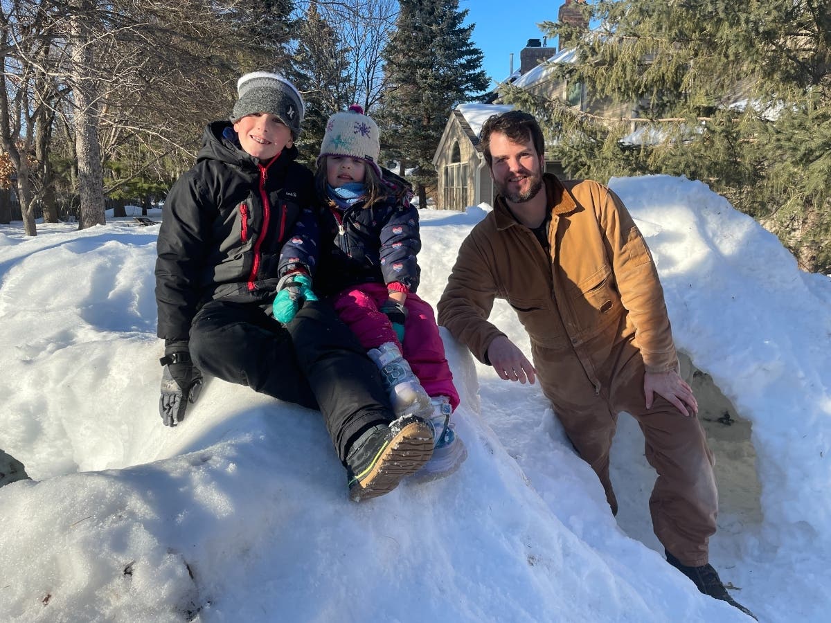 Dad Builds Giant Snow Fort For His Kids In Eagan: Photos