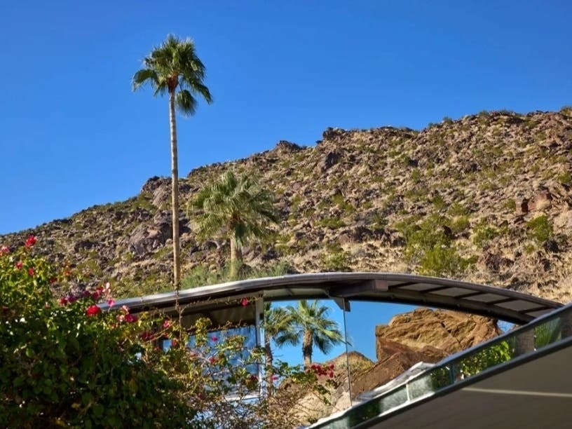Mid-Century Mountain Estate Hits Palm Springs Market: Look Inside 
