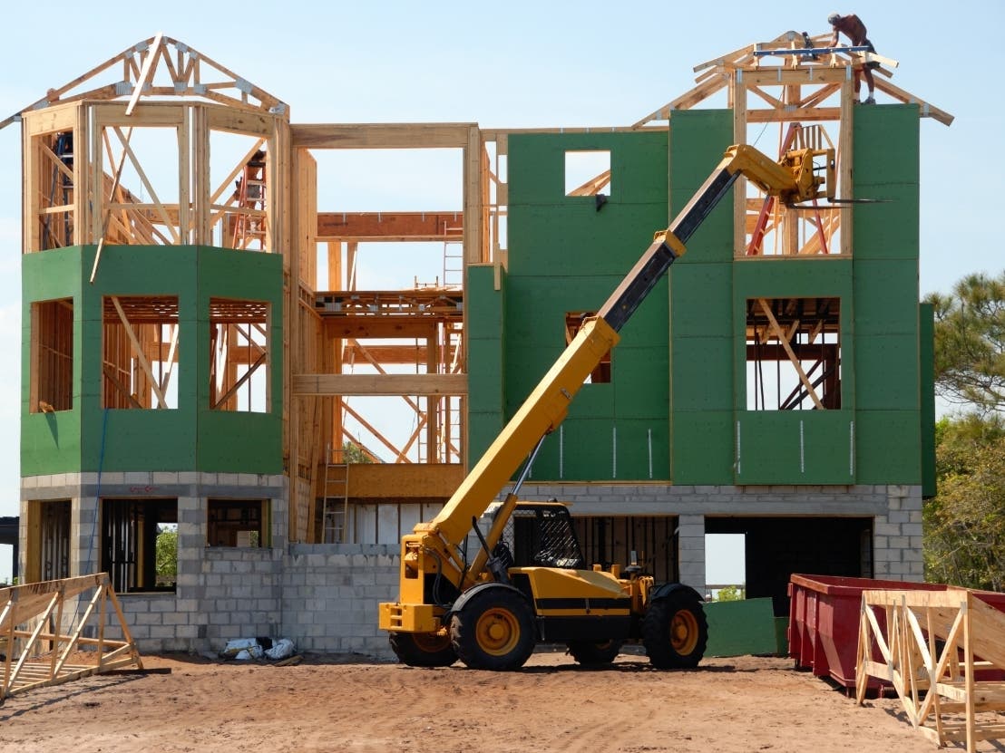 Building Permits and the State of the Economy