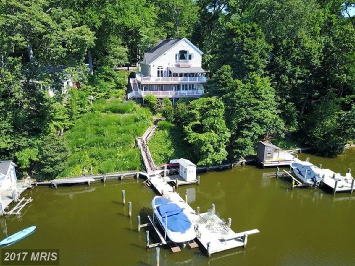 Maryland Wow! Houses: Beachfront Home With Boat Slip, Custom Estate With Golf Course Views, More 