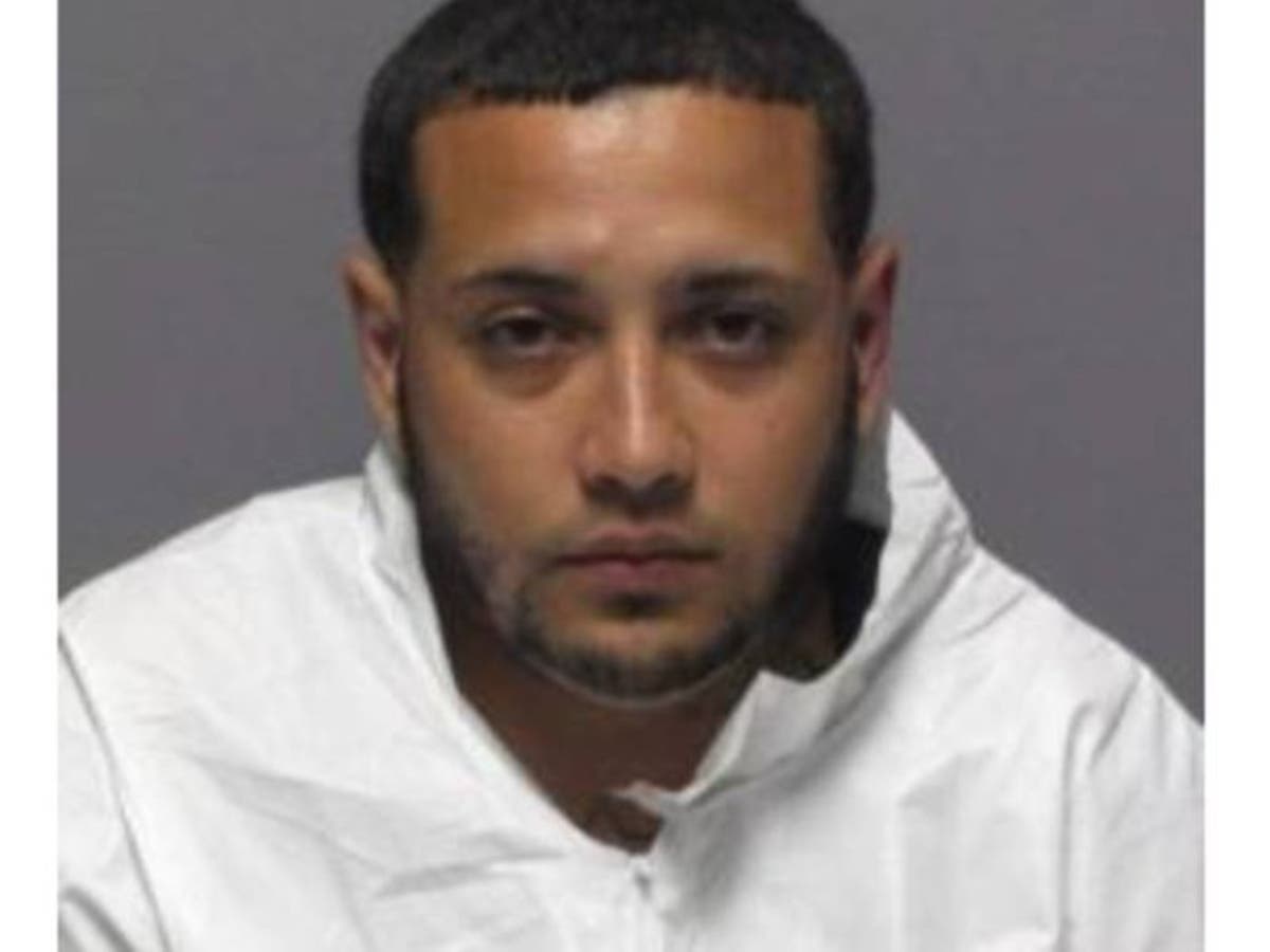 Grand Jury Indicts White-Gloved Robber Samuel Vasquez