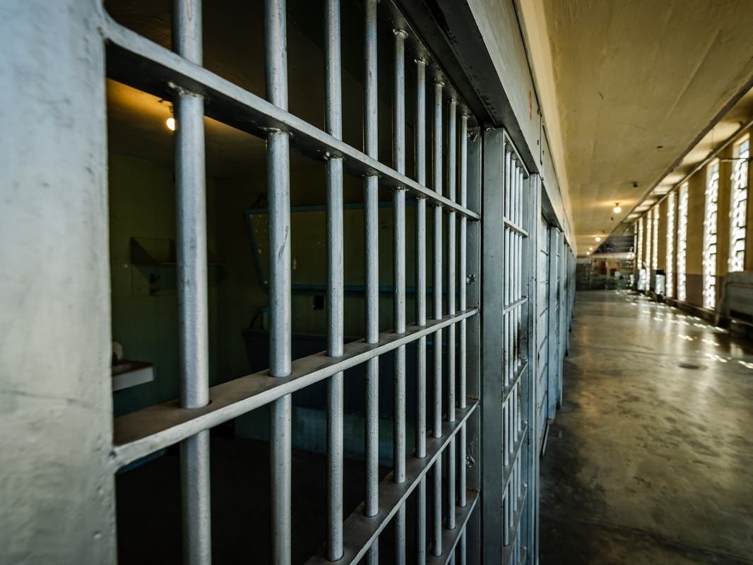 Philly Prison Guard Violated Inmate's Constitutional Rights, Feds Say