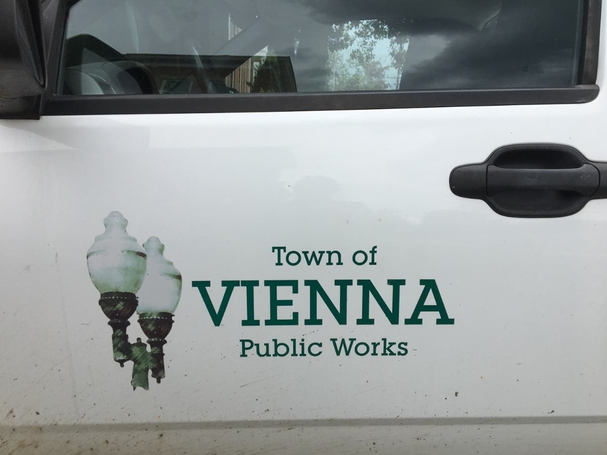 The Town of Vienna is responsible for snow removal on roads in town limits, while VDOT clears snow on most Fairfax County roads. 