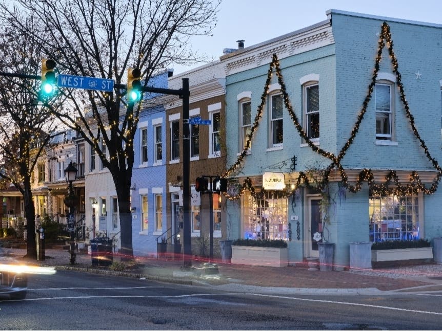 Support Alexandria's small businesses during a pop-up market and promotions on Small Business Saturday. 