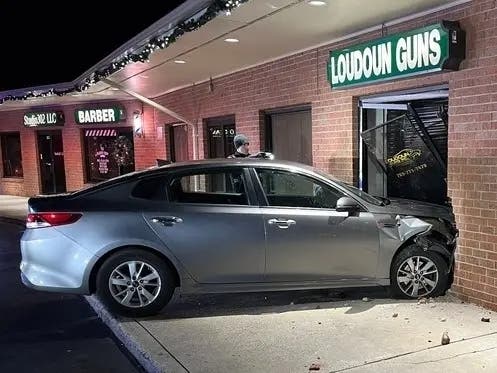 A group of four masked burglars crashed a car into a gun store in Leesburg on Thursday morning and stole multiple long guns. 