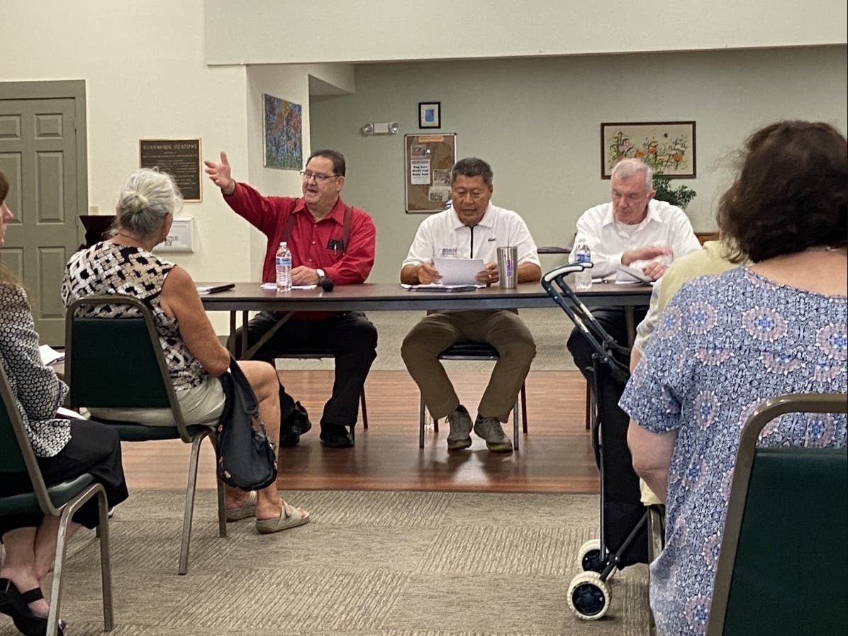 State Leaders Huddle With Seniors At Newtown Elder Care Facility