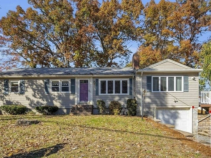 'Adorable, Well-Maintained' Ranch On The Market In Wilmington