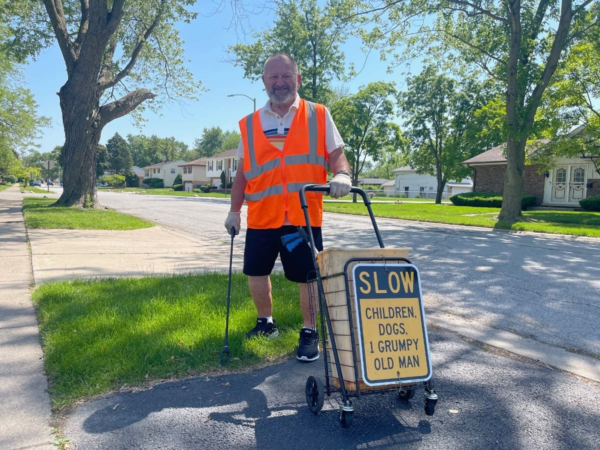 Mike Konkol made a failed run for South Holland village president in 1993. Now, he serves neighbors by picking up litter. 