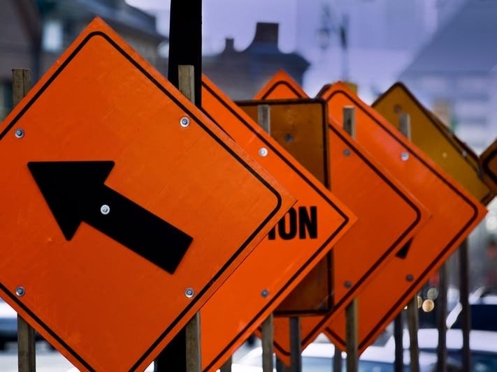 Crews will be doing bridge work and repaving I-94 this weekend. Here's what you need to know. 