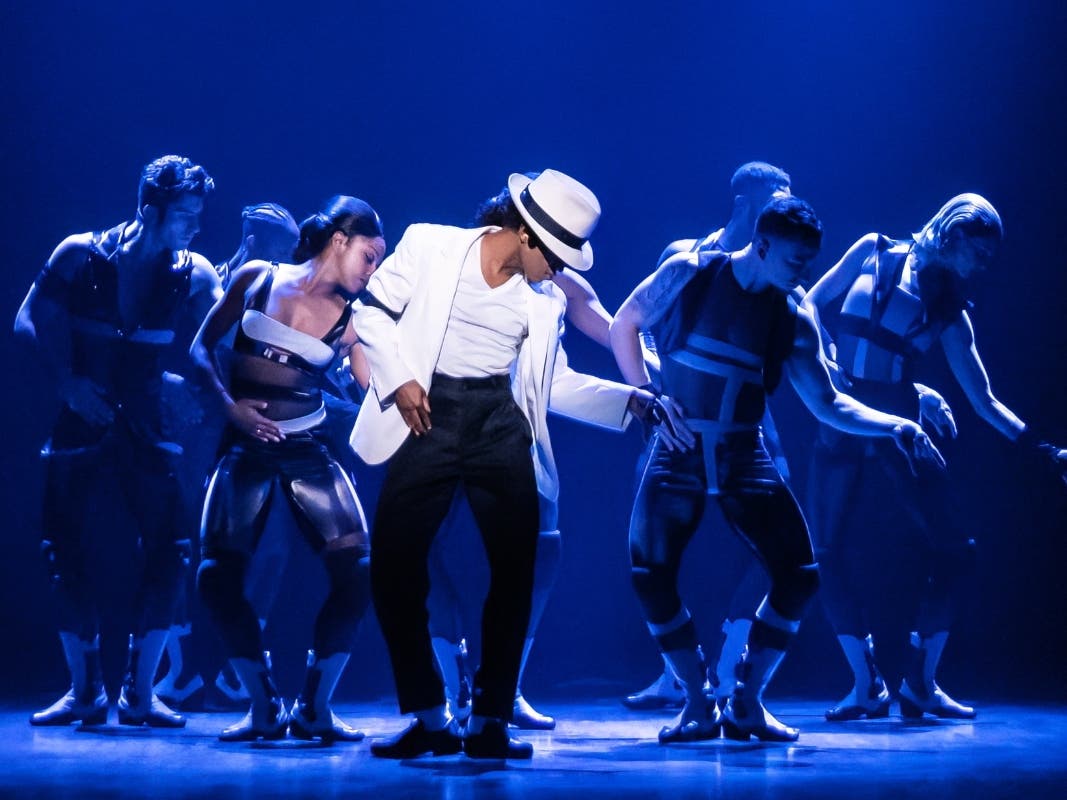 Roman Banks as ‘MJ’ and the cast of the MJ First National Tour.