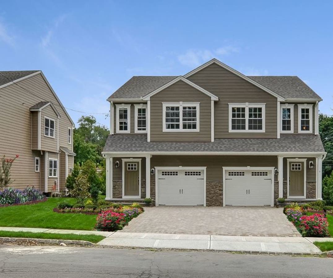 This Brand-New Construction Exclusive Community of Upscale Townhomes – Forest Park Commons - is a Must See! Open House.