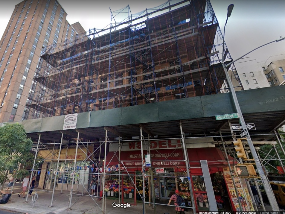 An image of 700 Amsterdam Ave., the Upper West Side building with the most amount of violations of any in the neighborhood, according to the city.