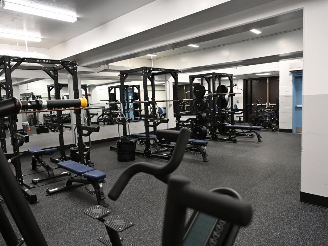 Huntington HS Upgrades Weight Training Facility