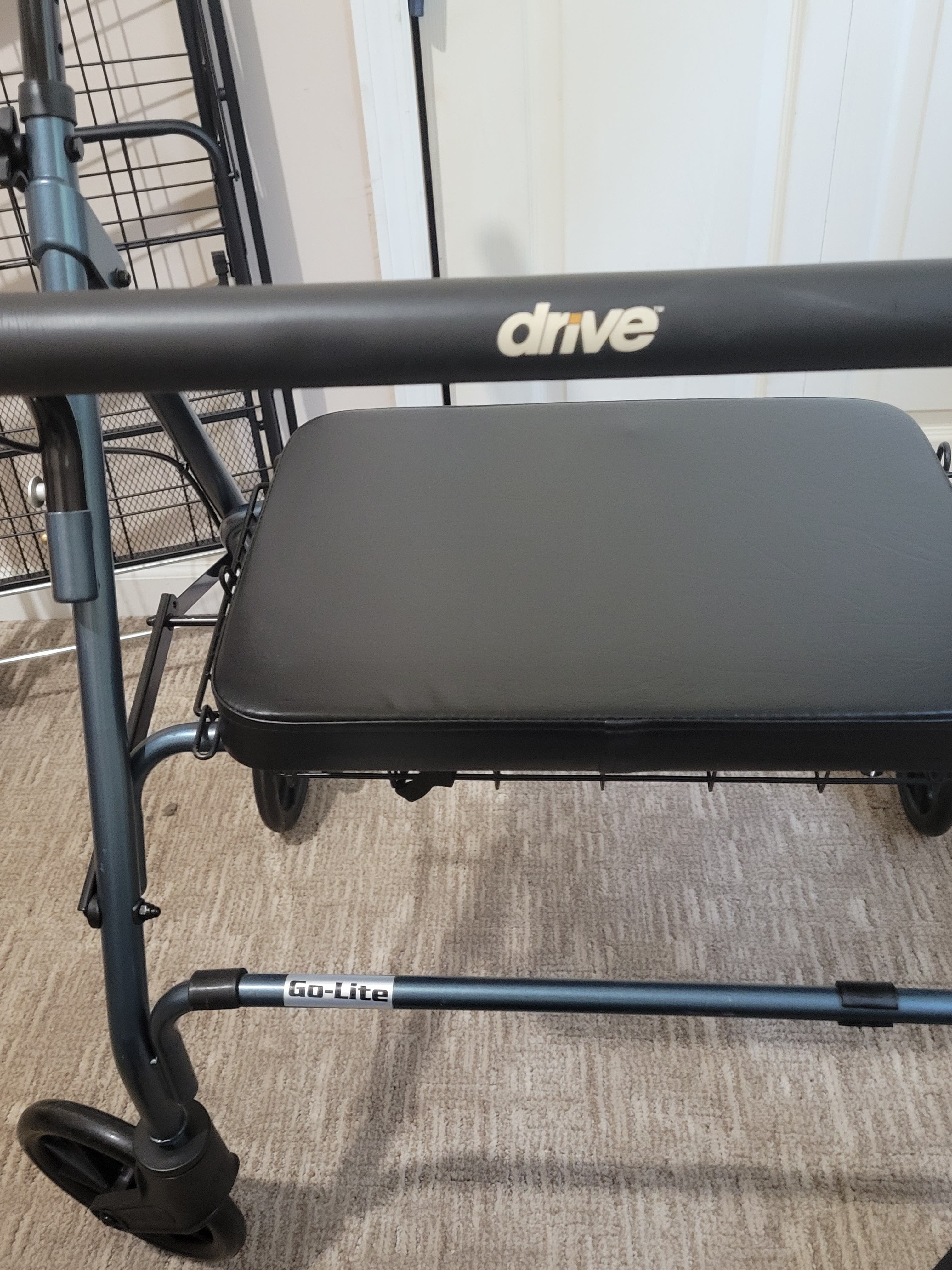 Drive bariatric rollator