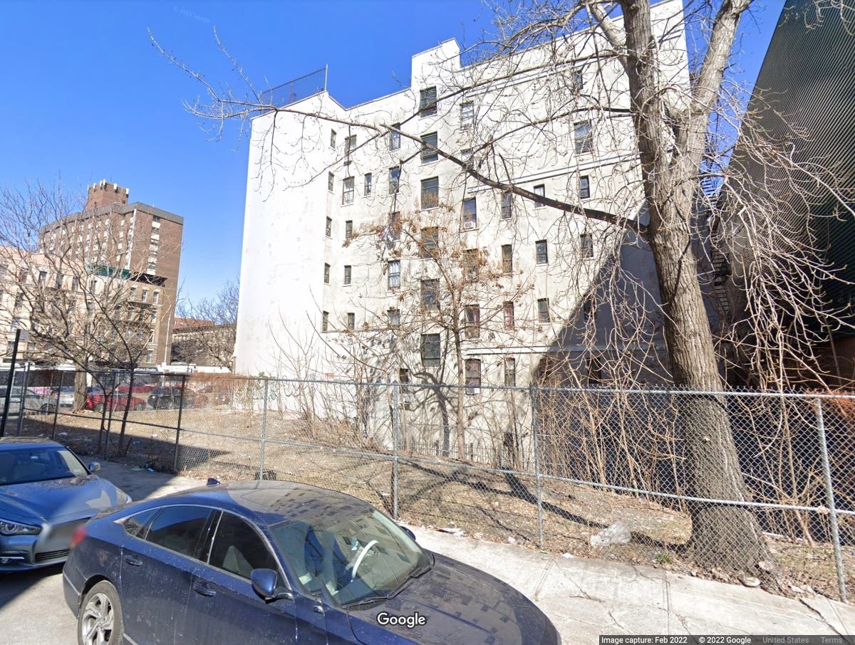 Rent This Empty Harlem Lot For $7K, City Says In Auction