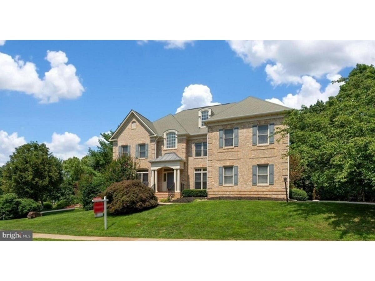 Wow House: Enjoy This Stunning North Reston Home Built To Impress