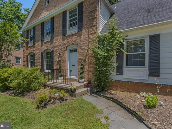 Wow House: Picture Perfect Colonial Is Located In Beloved Old Farm