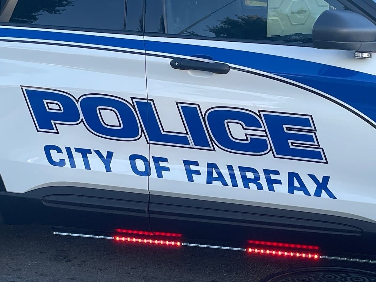 City of Fairfax Police arrested a man on Thursday night who they say pointed a gun and threatened someone he knew at local business.