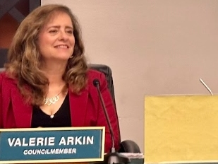 Councilmember Valerie Arkin "has brought civility and reason when voting as a member these two important positions in our community," according to reader Kelly Cousins.