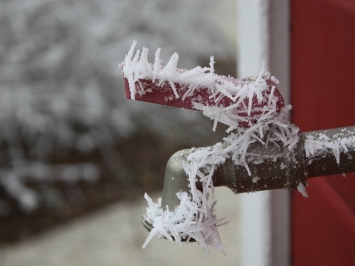 The most common causes of frozen pipes tend to be quick drops in temperature, poor insulation and thermostats set too low for conditions.