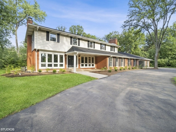 Wow House: Envy Of Neighborhood For Under $1M In Tranquil Riverwoods