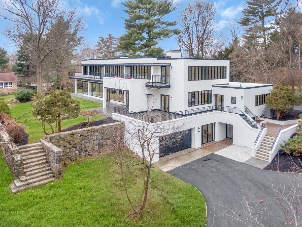 The Berkowitz Marrone Team Lists Original Bauhaus Designed Home