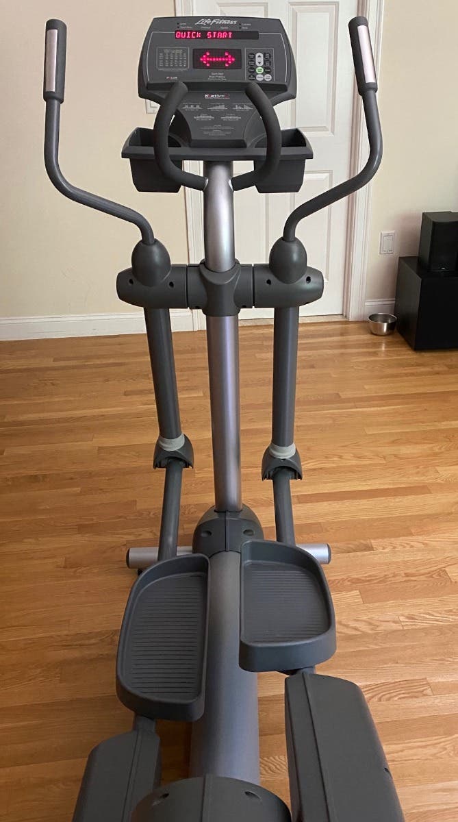 Life Fitness x9i Elliptical CrossTrainer - Very Good Condition