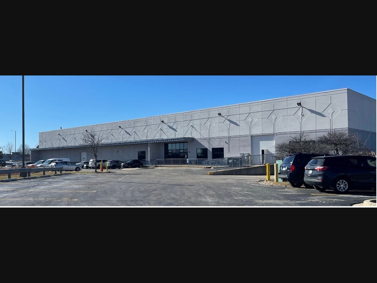 Lee & Associates of IL Negotiates Lease of Warehouse to Service Spring