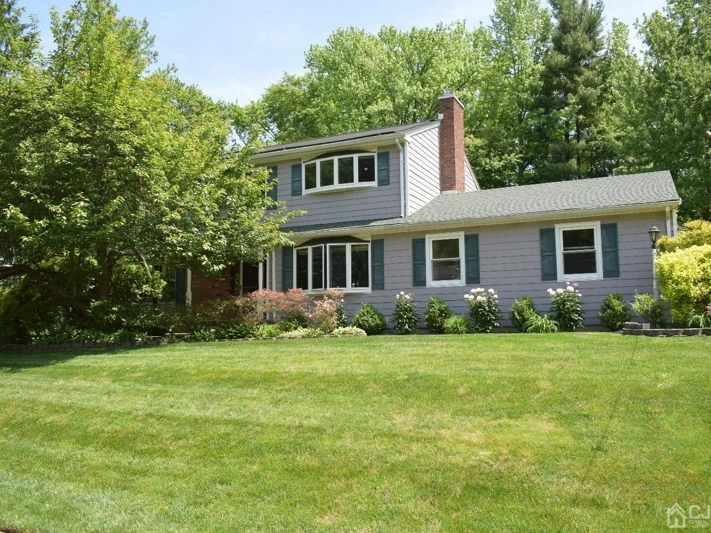 This East Brunswick Home Is A 'Summer Oasis' 