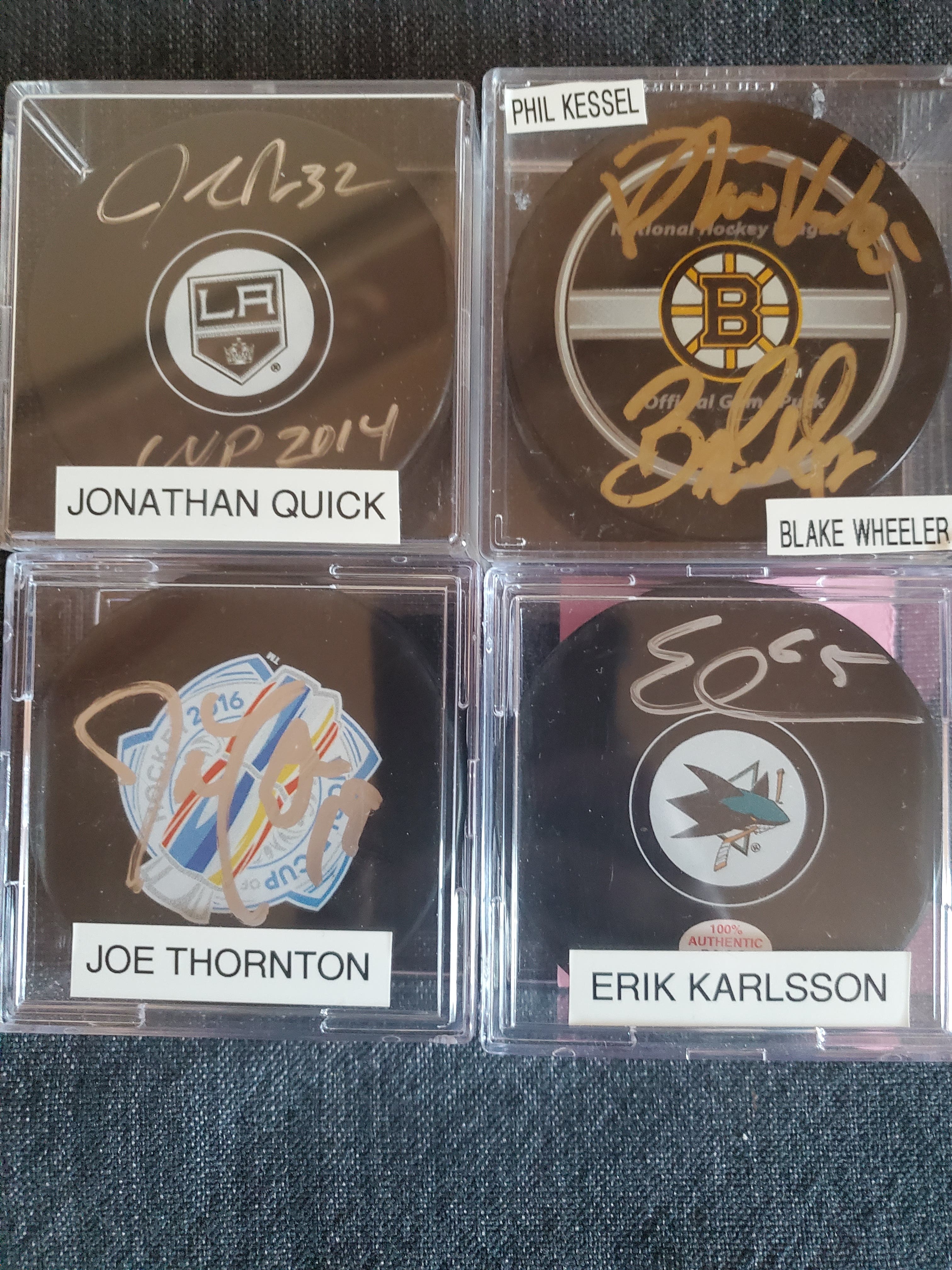 Autographed Hockey Pucks 