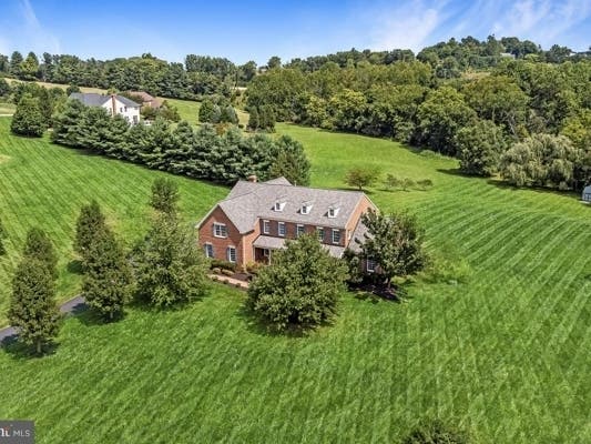 This week's featured homes include a home formerly owned by Rick Santorum and a property on land owned by George Washington. Other notable homes for sale in the region include a Victorian-style home in Alexandria and a 20-acre estate in Spotsylvania. 