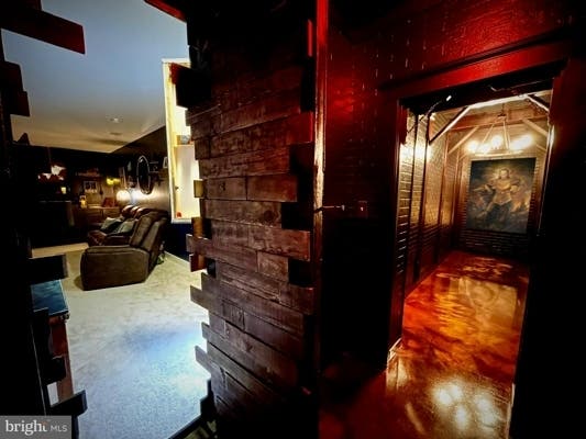 Hidden 'Ghostbusters II' Room + 133-Year-Old Townhouse: VA Dream Homes