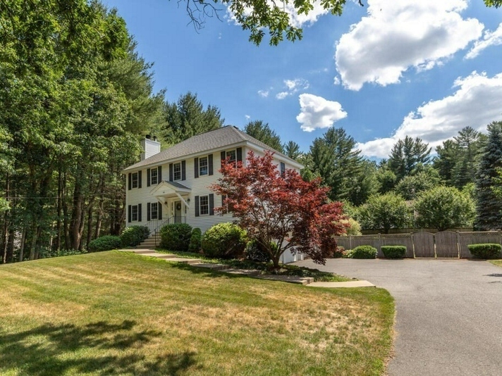 Wow House: 486 Shawsheen Ave. In Wilmington For $800K