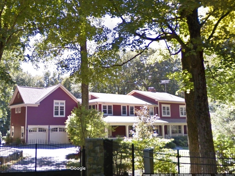 The celebrity musician purchased the home for $680,000 in 1991.