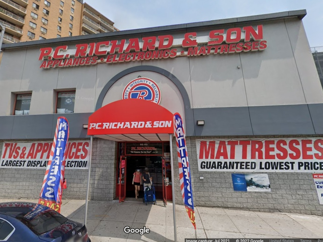 Queens P.C. Richard Listed For Lease, Nixed Online Amid Closure Rumors