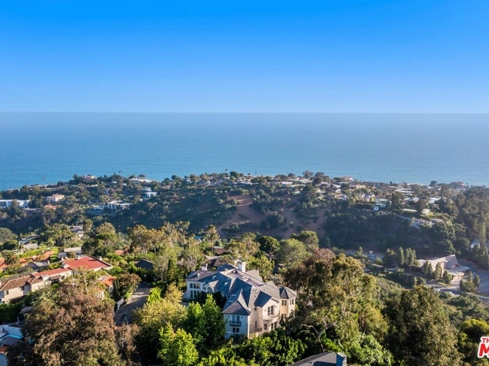 Palatial Pacific Palisades Home Boasts Ocean Views, Lush Greenery