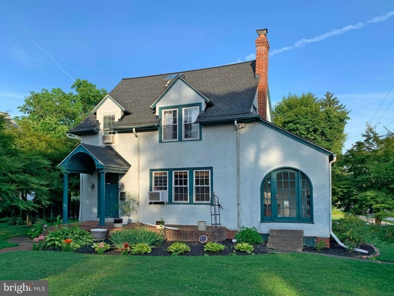 Wow House: Charming Two-Story Home In Phoenixville