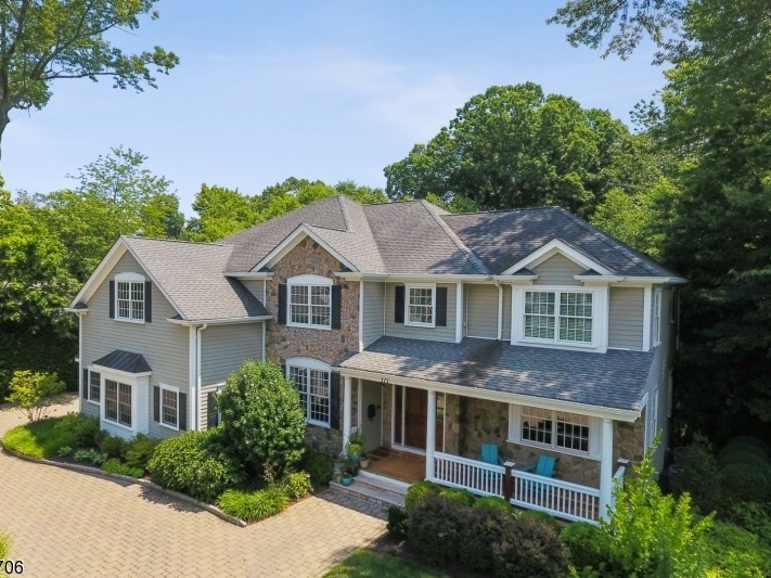 $2.1M Chatham Home Offers Colonial Estate Feel, Modern Touches 