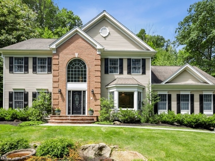 $699K Long Valley House Has Beautiful Views Of Private Land 