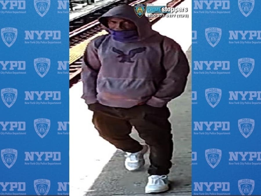 A young woman was robbed by a man inside a Bushwick subway station late last month, police said.
