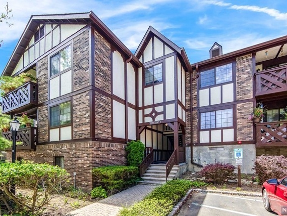 'Make Your Appointment' To See This 2-Bed, 2-Bath Condo In Mahwah