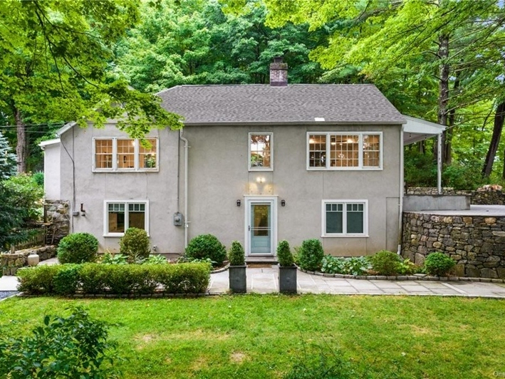 Wow House: Bedford Home With Skylight Costs $695K