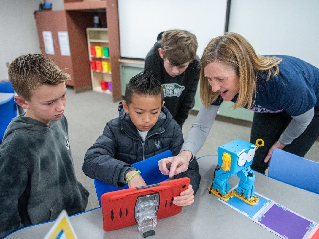 Laguna Niguel Elementary Debuts Interactive New STEAM Lab