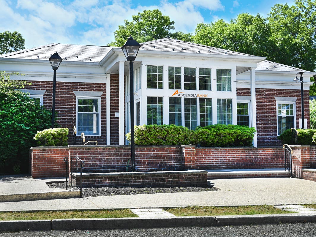 Ascendia Bank’s Oradell Branch