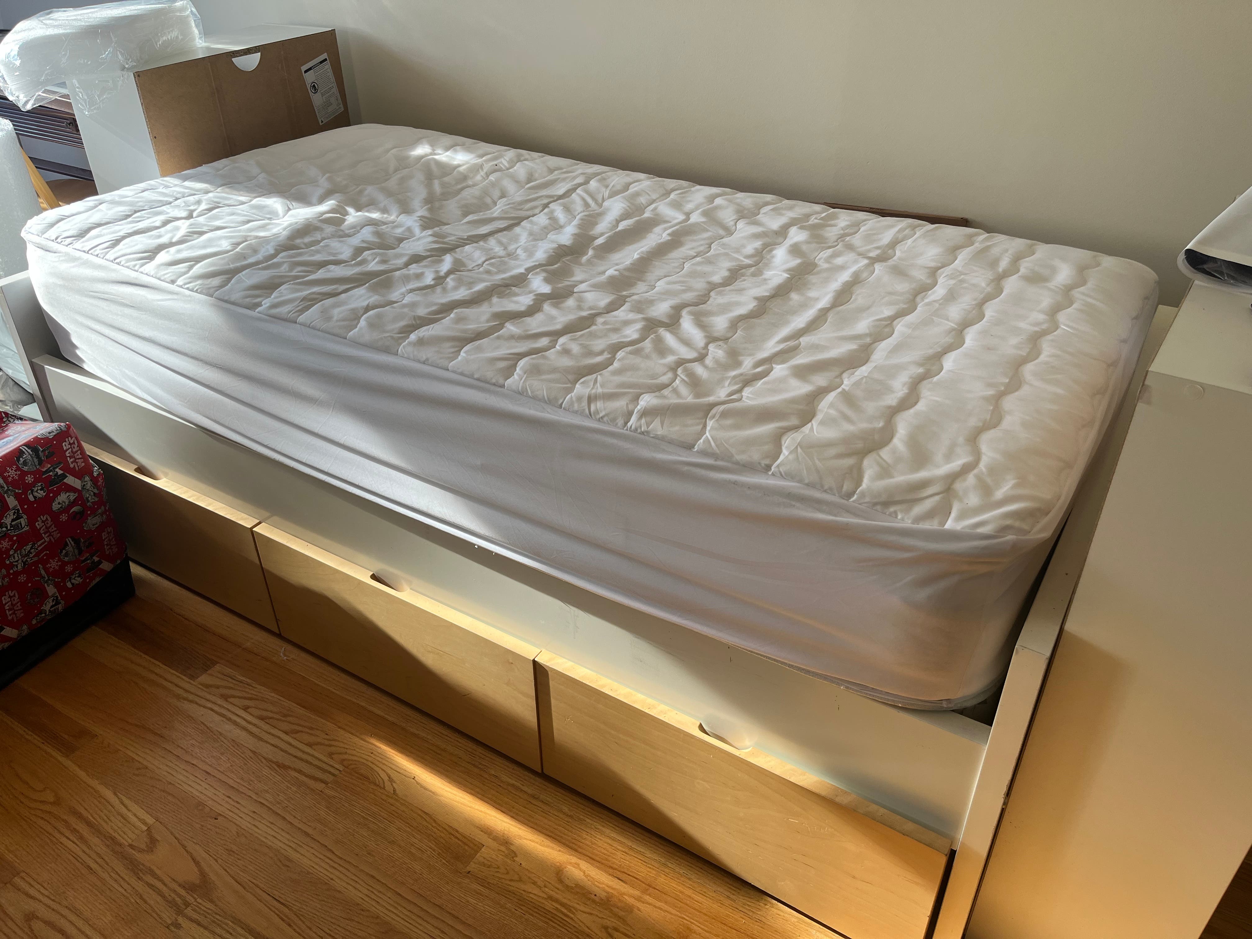 IKEA Daybed w mattress